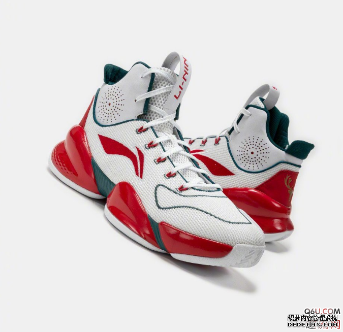 Appreciation of the physical details of CJ McCollum's exclusive Air Raid 5 Christmas PE What are the personal PEs that CJ has worn this season