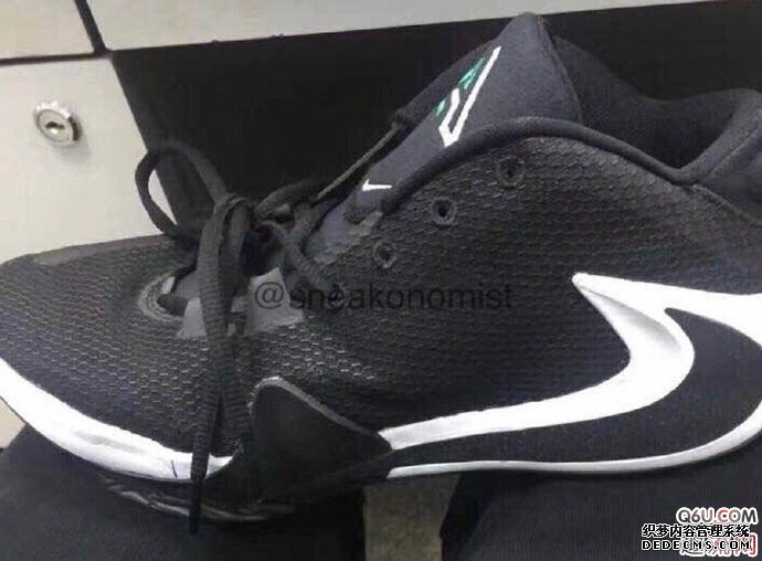 The configuration of Nike Zoom Freak 1, Antetokounmpo's signature shoe, is exposed.