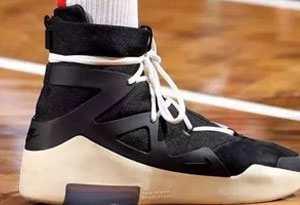 What are the sneakers of the wealthy players on th