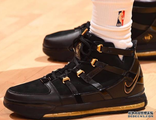 NBA's December 22nd star's sneakers select Lillard's new Dame 5 color
