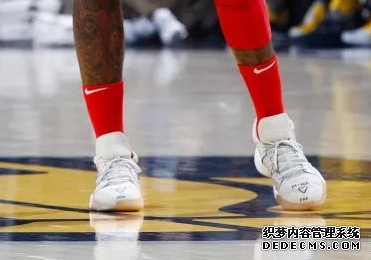 What sneakers are worn by NBA stars on December 24th? Inventory of sneakers worn by NBA stars on December 24
