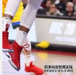 What sneakers Curry wore in the NBA on December 18th. List of sneakers worn by NBA stars on December 18
