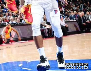What sneakers Curry wore in the NBA on December 18, a list of sneakers worn by NBA stars on December 18