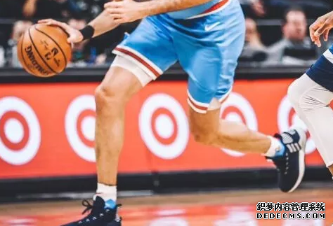 What sneakers Curry wore in NBA on December 18 List of sneakers worn by NBA stars on December 18th