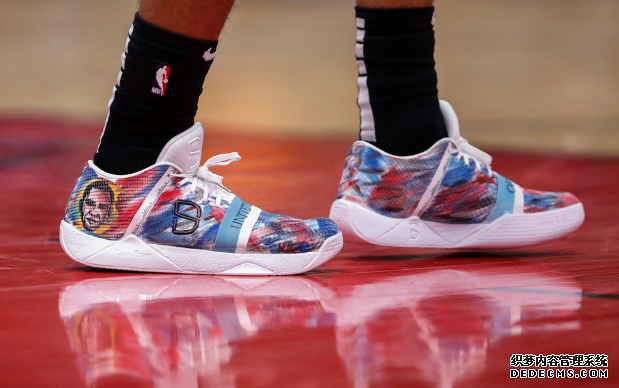What are the sneakers worn by NBA stars on December 20th List of sneakers worn by NBA stars on December 20th