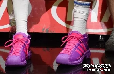What sneakers are worn by NBA stars on December 23rd? List of sneakers worn by NBA stars on December 23