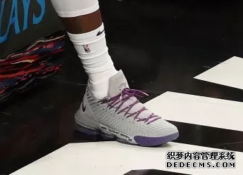 What are the sneakers worn by NBA stars on December 19th? An inventory of sneakers worn by NBA stars on December 19th