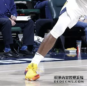 What are the sneakers worn by NBA stars on December 13th? Inventory of sneakers worn by NBA stars on December 13th