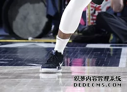 What sneakers are worn by NBA stars on December 13th Inventory of sneakers worn by NBA stars on December 13