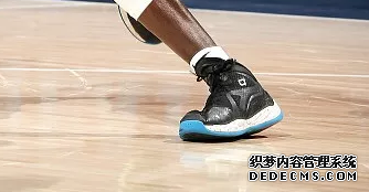 What sneakers are worn by NBA stars on December 13th Inventory of sneakers worn by NBA stars on December 13