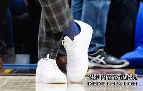 What sneakers are worn by NBA stars on December 13th? An inventory of sneakers worn by NBA stars on December 13th