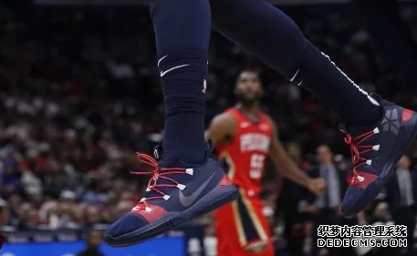 What are the sneakers worn by NBA stars on December 17? List of sneakers worn by NBA stars on December 17