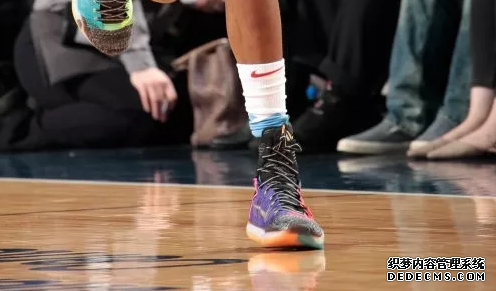 What sneakers are worn by NBA stars on December 17th? List of sneakers worn by NBA stars on December 17th