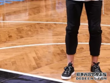 What are the sneakers worn by NBA stars on December 17th? List of sneakers worn by NBA stars on December 17th