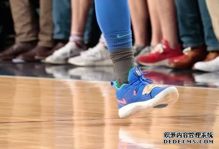 What are the sneakers worn by NBA stars on December 17? List of sneakers worn by NBA stars on December 17