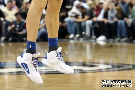 What sneakers are worn by NBA stars on December 17th? List of sneakers worn by NBA stars on December 17th