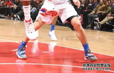 What sneakers are worn by NBA stars on December 21st? List of sneakers worn by NBA stars on December 21st