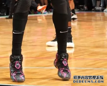 What are the sneakers worn by NBA stars on December 21st List of sneakers worn by NBA stars on December 21st