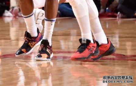 What are the sneakers worn by NBA stars on December 14th List of sneakers worn by NBA stars on December 14th