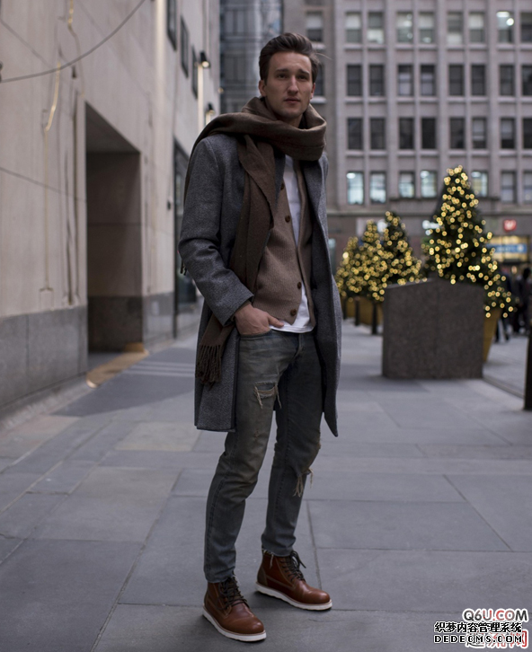 How to tie a scarf for boys in winter. Recommendations for trendy and good-looking winter scarves for boys