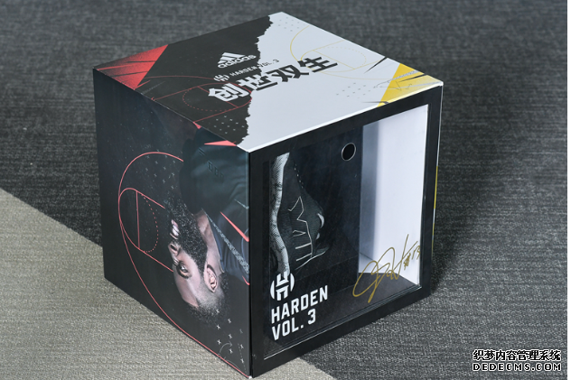 Harden 3 Yuanyang Special Edition Physical Appreciation Harden 3 Yuanyang Special Edition Upper Foot Picture