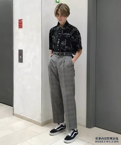 What are the most trendy autumn and winter outfits on Instagram in 2018? A large collection of the most trendy autumn and winter outfits on Instagram in 2018