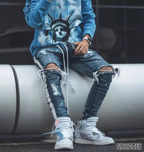 What are the most trendy autumn and winter outfits on Instagram in 2018? A large collection of the most trendy autumn and winter outfits on Instagram in 2018 