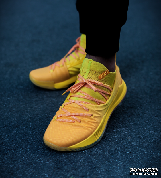 Appreciation of the details of Curry 5's trip to China