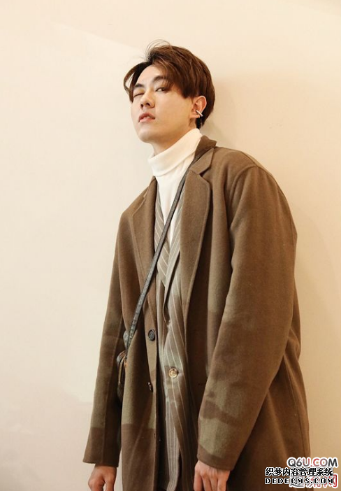 What kind of suit is suitable for the annual meeting? What color of the suit for the annual meeting is good-looking