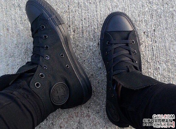 How many colors are there for Converse canvas shoes? Suggestions for matching Converse canvas shoes in various colors