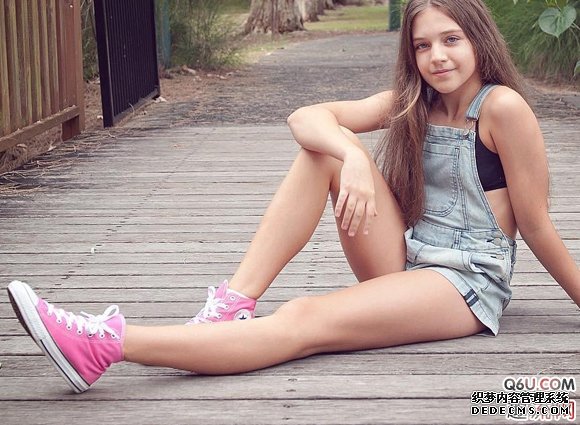 How many colors are there for Converse canvas shoes? Suggestions for matching Converse canvas shoes in various colors