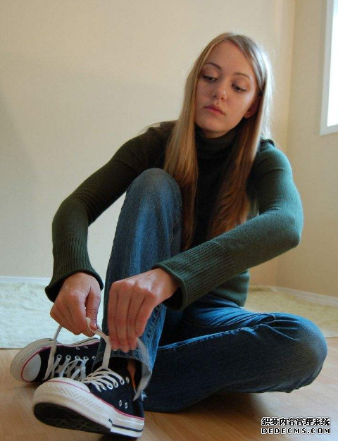 What are the benefits of Converse shoes? Why are Converse shoes so expensive