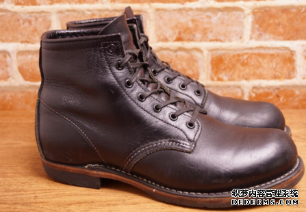 What brand is REDWING What grade is REDWING