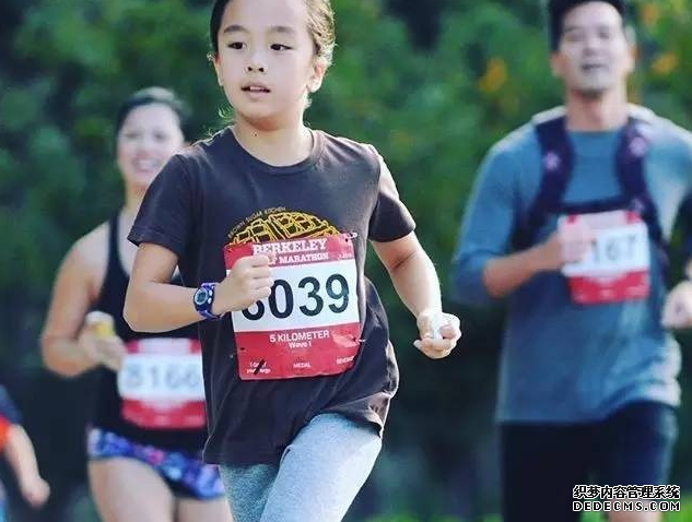 Is fitness good for children? 12-year-old girl Elle is obsessed with fitness