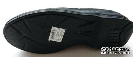 The difference between Qile genuine shoes and foreign trade shoes How to identify genuine Clarks shoes The difference between Qile genuine shoes and foreign trade shoes How to identify genuine Clarks