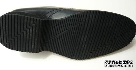 The difference between genuine Qile shoes and foreign trade shoes. How to identify genuine Clarks The difference between genuine Qile shoes and foreign trade shoes. How to identify genuine Clarks