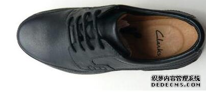 The difference between Qile genuine shoes and foreign trade shoes How to identify genuine Clarks shoes The difference between Qile genuine shoes and foreign trade shoes How to identify genuine Clarks
