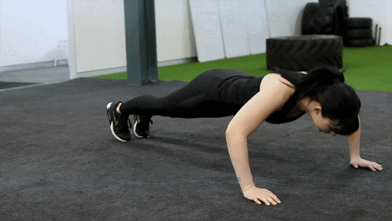 What to do if your waist collapses in push-ups. The correct posture of push-ups