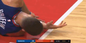 Curry returned from injury and showed off again. Curry scored 40+ points in three quarters and ranked first in the league Curry returned from injury and showed off again. Curry scored 40+ points in three quarters and ranked first in the league