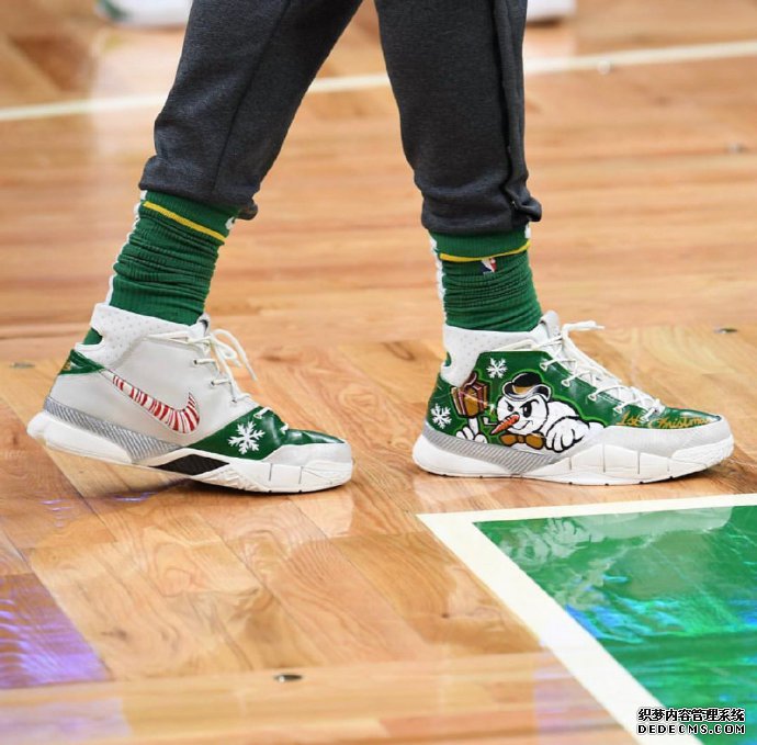 Curry 6 Grinch steals Christmas custom colors and exposes what good-looking colors the stars wear on Christmas Day Curry 6 Grinch steals Christmas custom colors and exposes what good-looking colors the stars wear on Christmas Day