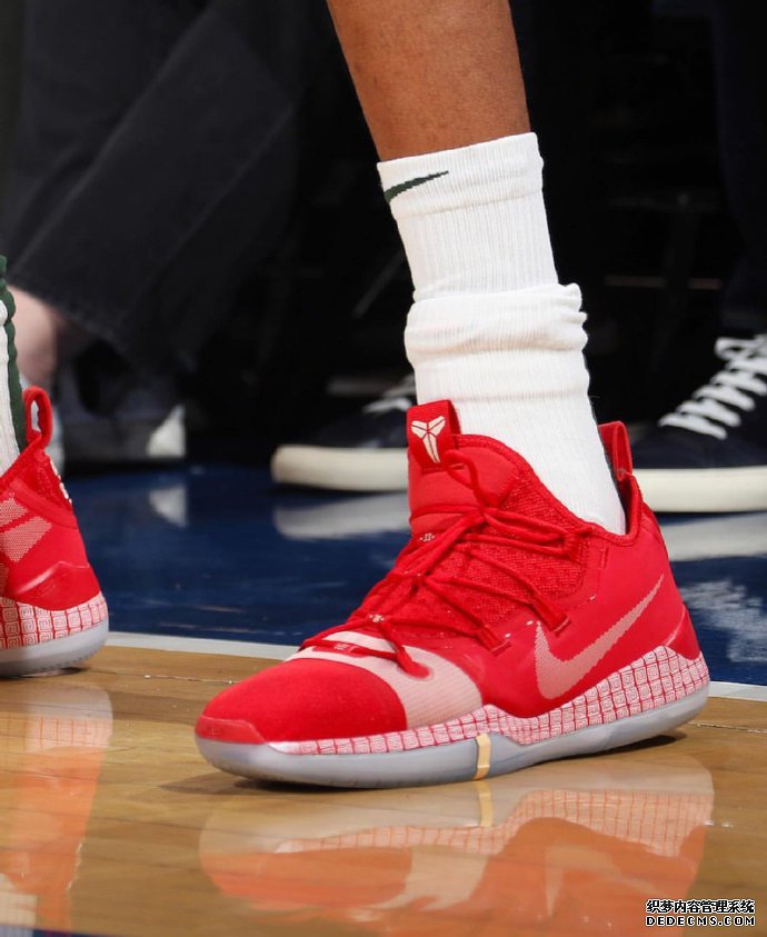 Curry 6 The Grinch steals Christmas and the customized colors are exposed. What good-looking colors are worn by the stars in the Christmas game Curry 6 The Grinch steals Christmas and the customized colors are exposed. What good-looking colors are worn by the stars in the Christmas game