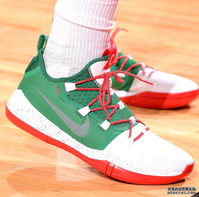 Curry 6 Grinch steals Christmas custom colors exposed, what good-looking colors are worn by the stars in the Christmas game Curry 6 Grinch steals Christmas custom colors exposed, what good-looking colors are worn by the stars in the Christmas game