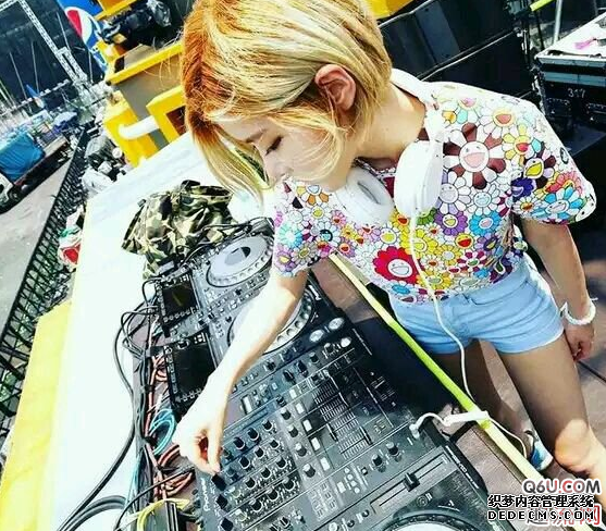 DJ Soda, Huang Suxi wears AJ, what kind of shoes DJ Soda wears DJ Soda, Huang Suxi wears AJ, what kind of shoes does DJ Soda wear
